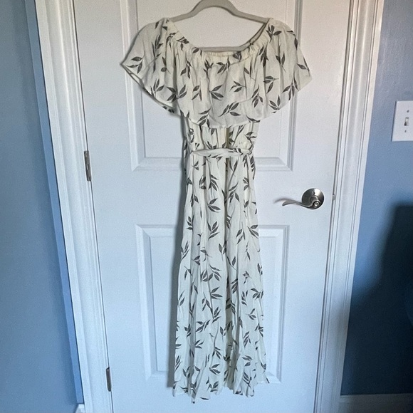 Baltic Born Leaf Print Off Shoulder Maxi Dress 18964 - Picture 6 of 14